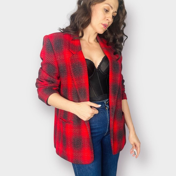 90s B T Traditions Red and Black Blazer - Picture 2 of 11